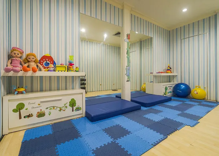 Surabaya Suites Hotel Powered By Archipelago